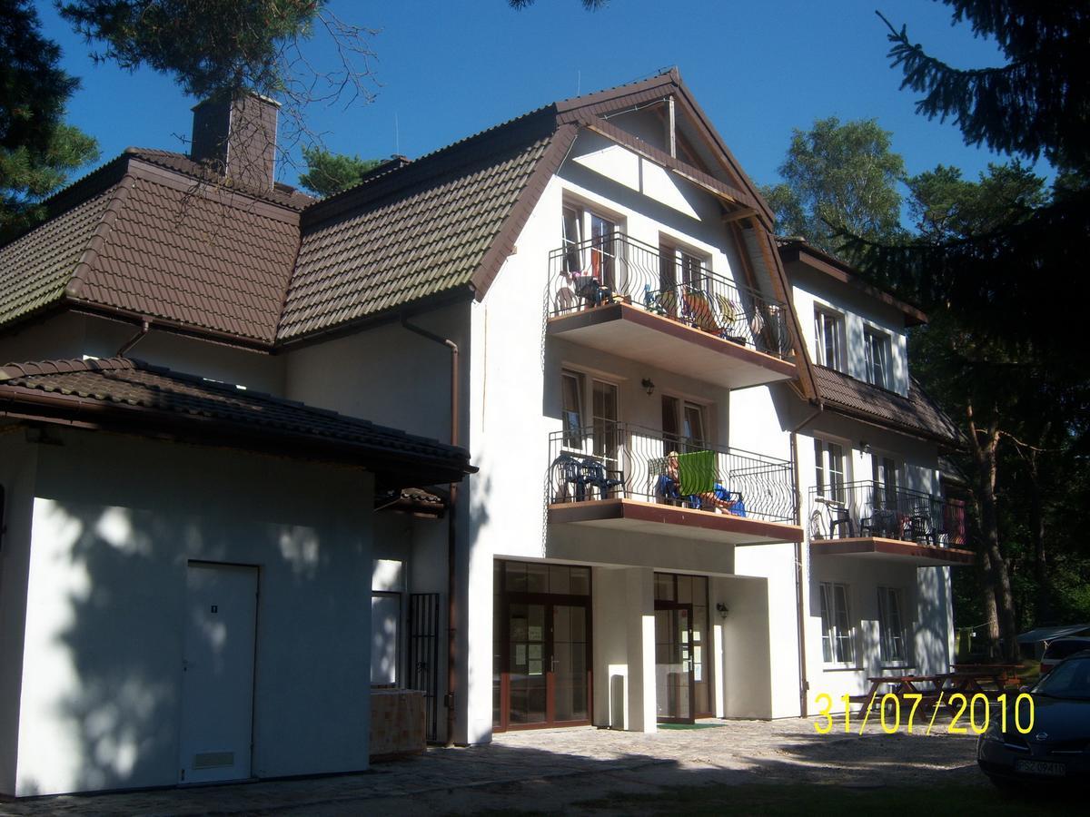 尤斯托尼莫斯基Trymas Wczasy Pokoje Ozonowane住宿加早餐旅馆 外观 照片